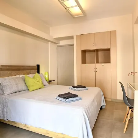 Fantasea アパート Vlikhón