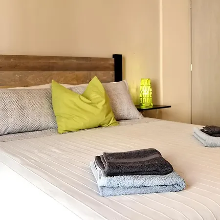 Fantasea アパート Vlikhón